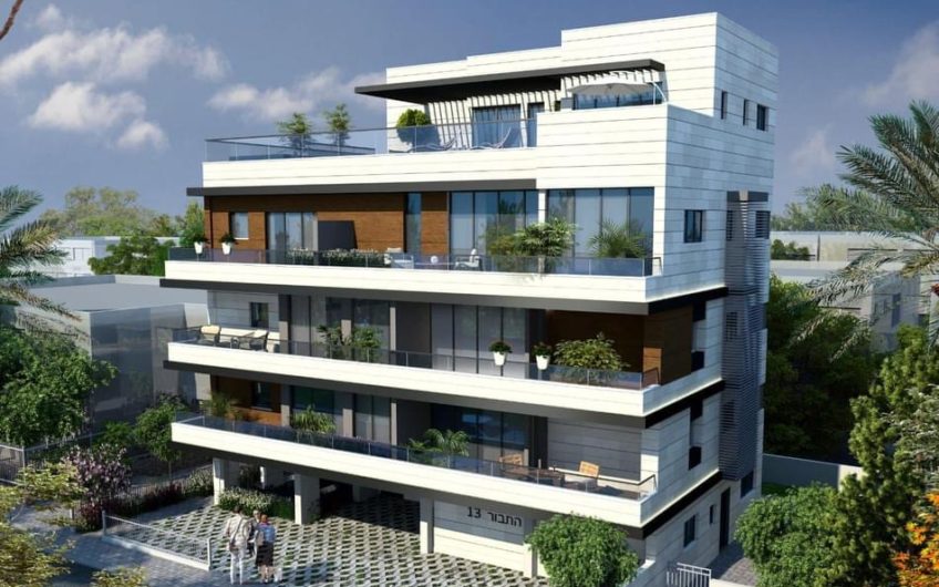 למכירה דירת גן 4 חדרים חדשה בשכונת רסקו א׳ חולון